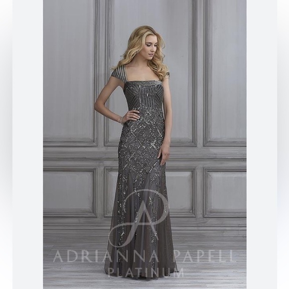 Adrianna Papell CAP SLEEVE BEADED GOWN Grey‎ size 6 - Picture 1 of 15